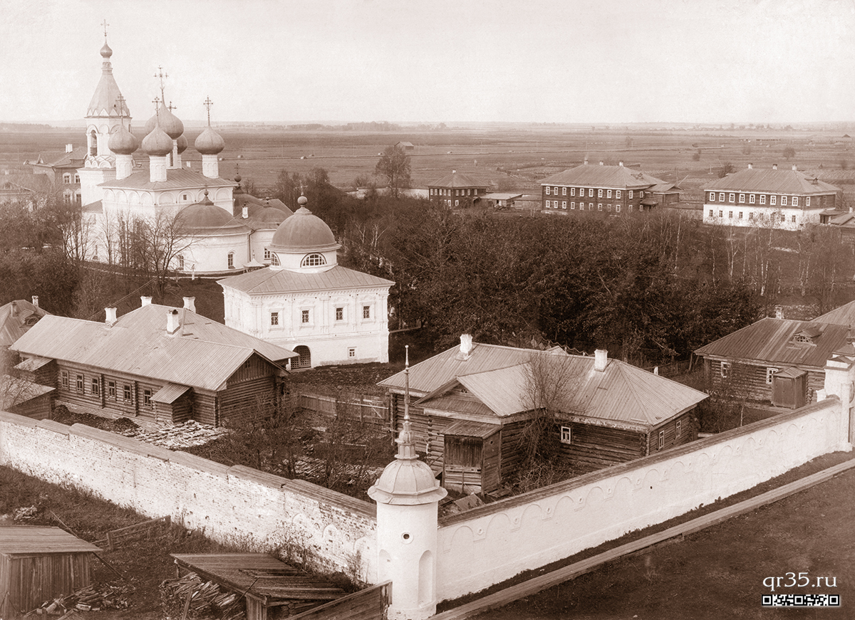 Успенский собор с теплой церковью Сергия Радонежского