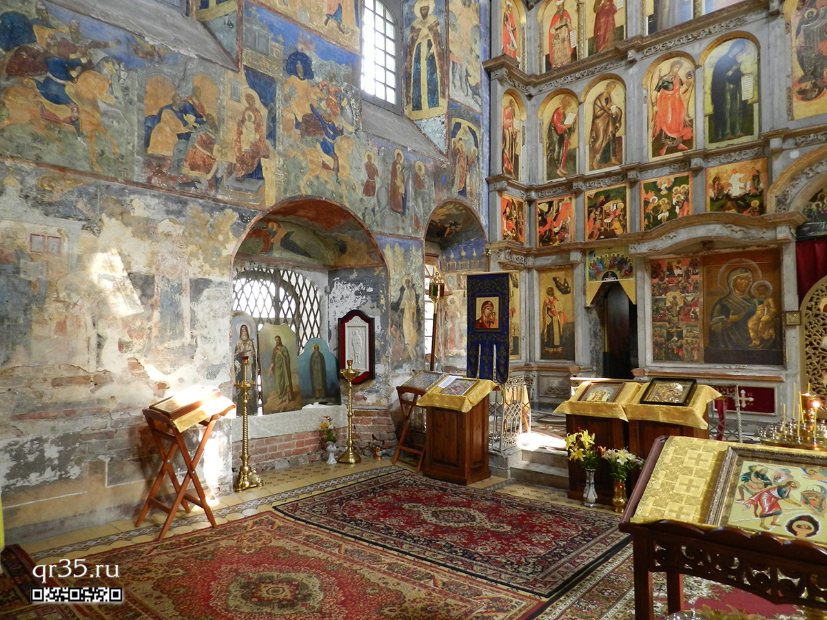Церковь Иоанна Предтечи в Рощенье с фресками