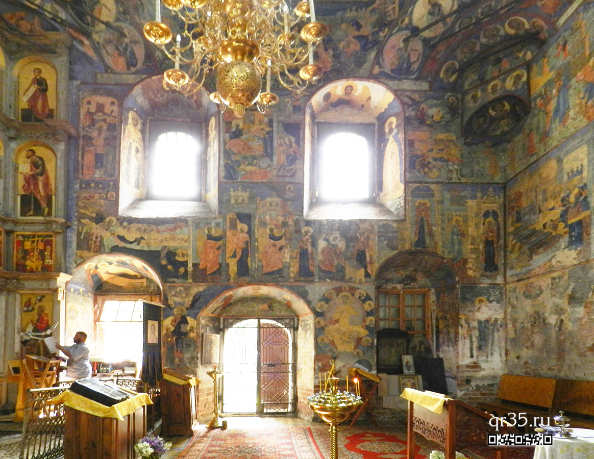 Церковь Иоанна Предтечи в Рощенье с фресками